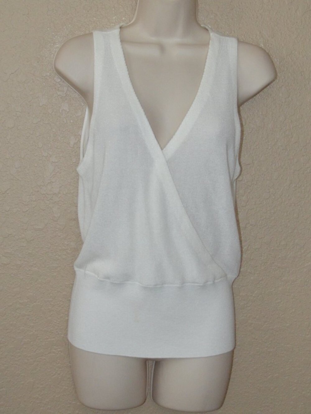 $220 Sz S L'AGENCE Off White Odessa Sleeveless Sweater Top